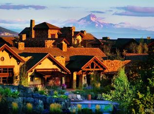 22900 Ghost Tree Ln, Bend, OR 97701