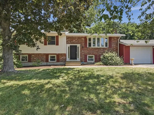 7 San Mateo Dr, Chelmsford, MA 01824