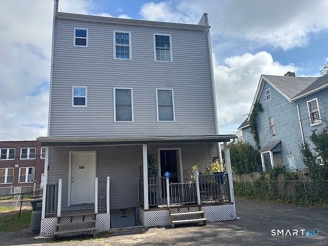 1st image of 561 Hollister Ave Unit 3