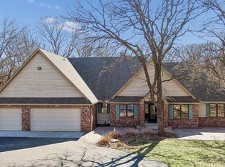 9440 Abigail Ct, Inver Grove Heights, MN 55077