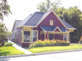 110 Chestnut St, Mineral Point, WI 53565