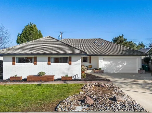 130 S Corinth Ave, Lodi, CA 95242