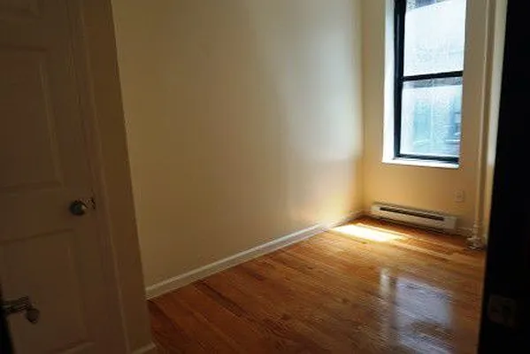 Rented by NY Living Solutions | media 20