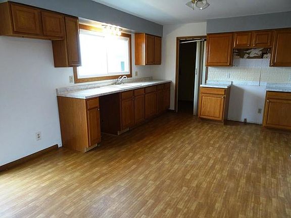 3rd image of 664 Verkler Dr
