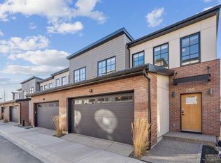 7820 E Spring Willow Dr SW #255, Calgary, AB T3H 6E1