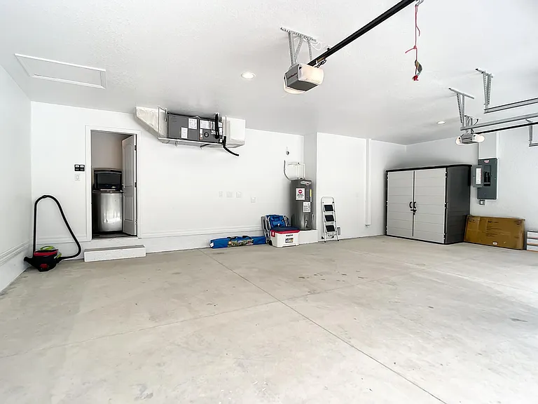 14120 Banos Ave — Photo 28