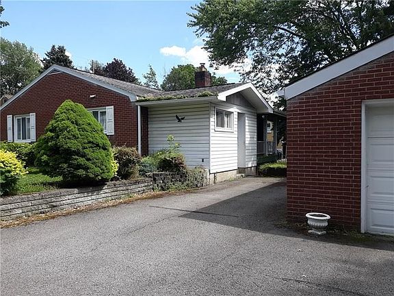 2nd image of 204 Crescent Dr