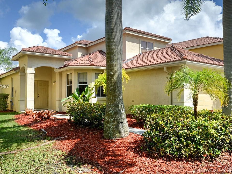 1st image of 602 Pigeon Plum Way