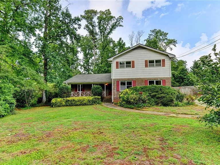 268 Allen Ct SW — Photo 2