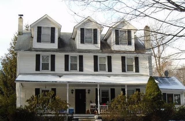 2nd image of 81 Leins Rd