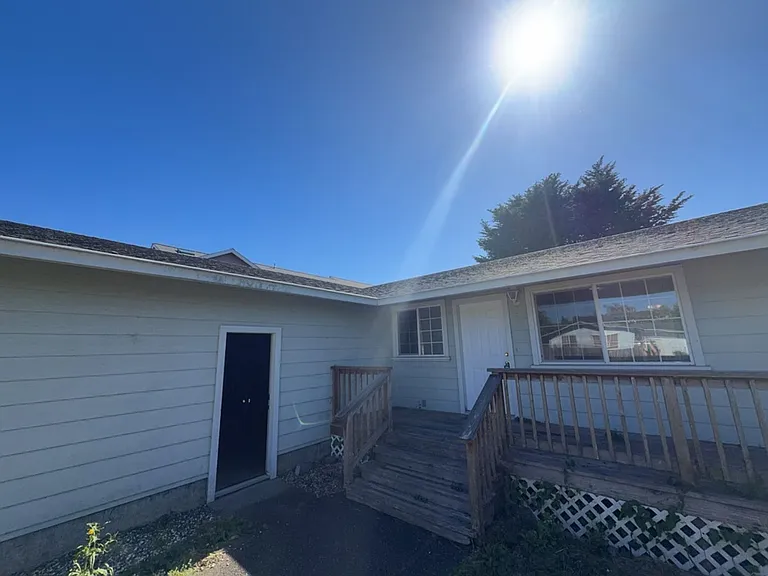 3121 Matthew Ln — Photo 23