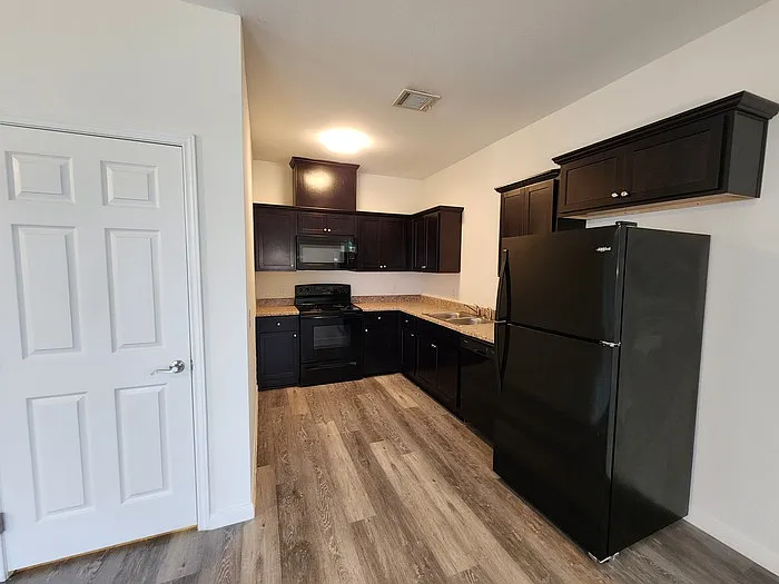 6319 Red Oak Dr — Photo 4