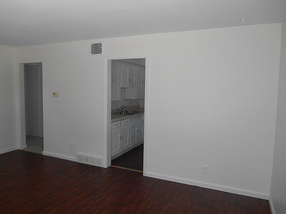 5th image of 28005 Nieman St