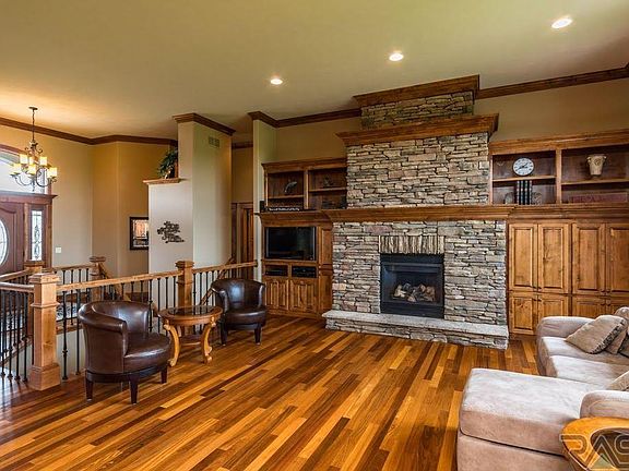 5th image of 7101 S Waterstone Cir