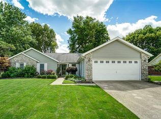 1532 Brookfield Ln, Troy, OH 45373