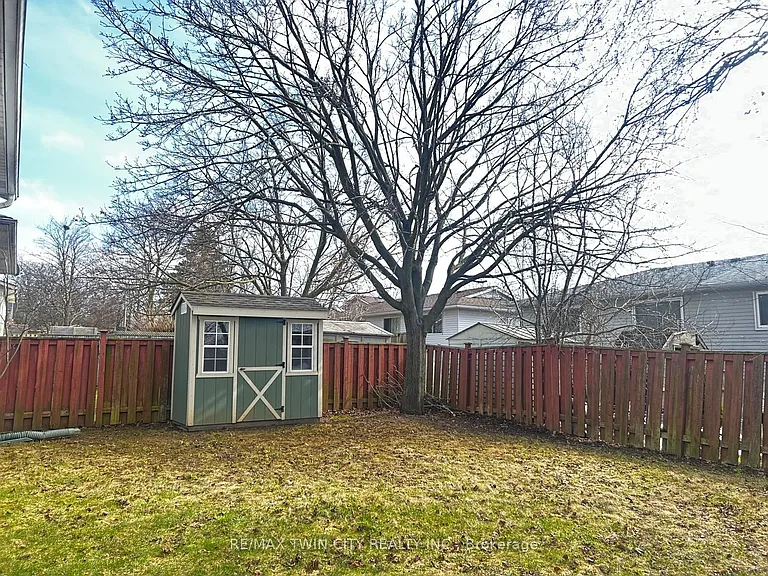 254 Camille Cres — Photo 37