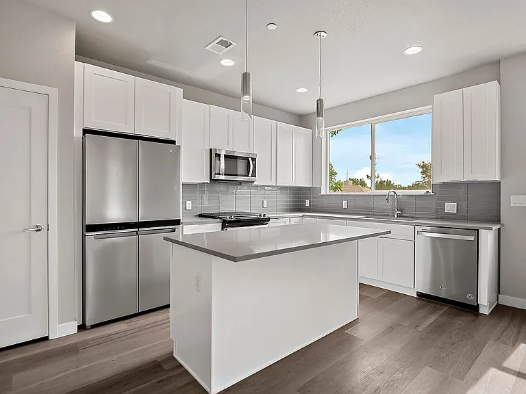 5355 W 12th Ave — Photo 5