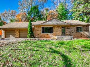 21203 Berg Rd, Southfield, MI 48033