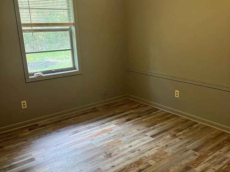 154 Locust Cir — Photo 9