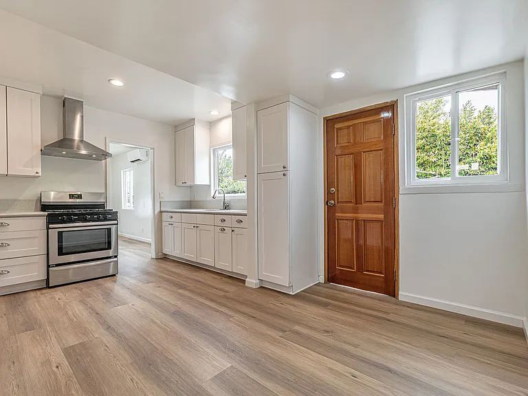 12856 Rubens Ave — Photo 9
