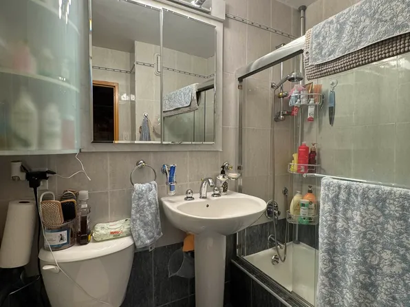 464 Neptune Avenue image 6 of 8