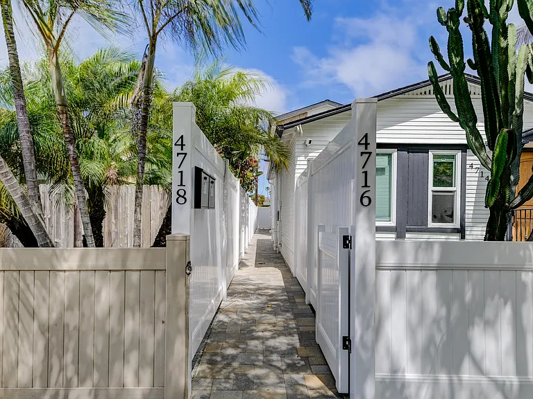 4718 Muir Ave — Photo 15