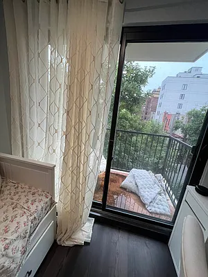 Rented by Delmark Realty LLC | media 25