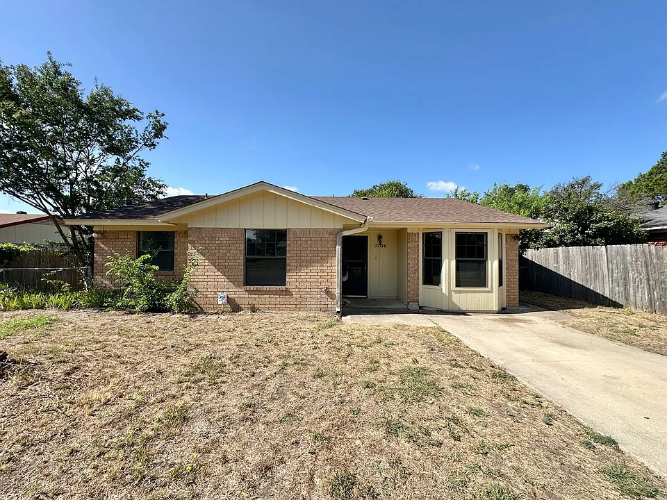 3706 Madison Dr
