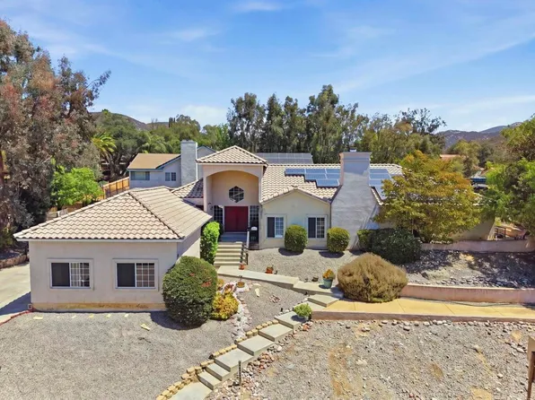 24396 Sargeant Rd, Ramona, CA 92065