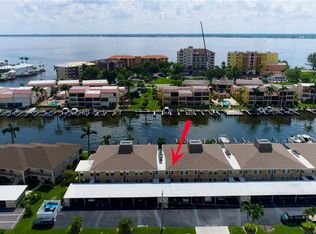 4017 SE 19th Pl APT 203, Cape Coral, FL 33904