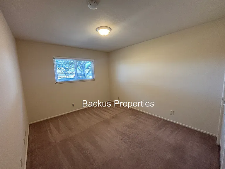 1150 San Diego Dr — Photo 19