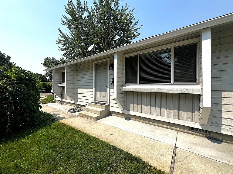 1318 S Michigan Ave — Photo 1