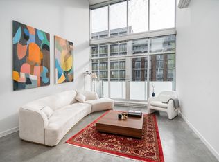 53 Hastings St W PENTHOUSE 609, Vancouver, BC V6B1G4