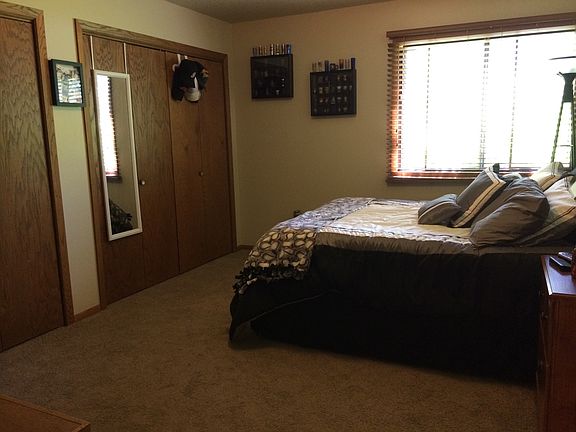 3rd image of 101 Huntington Dr