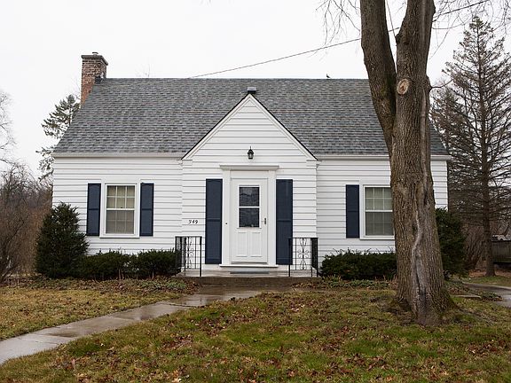 2nd image of 3S349 Warren Ave
