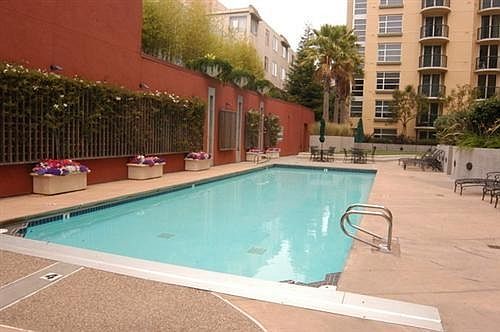 3rd image of 1800 Washington St APT 314