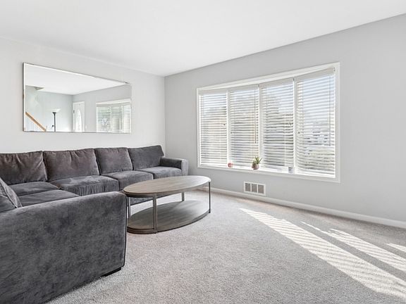 2nd image of 170 Colonial Ave