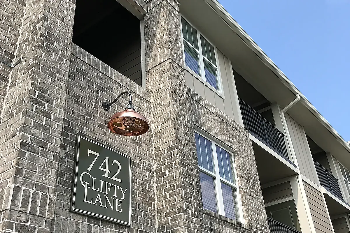 State Street Apartments — Photo 1