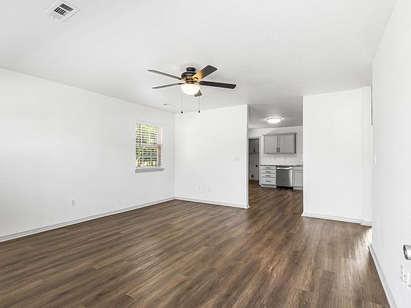 5th image of 1648 E North St Unit B
