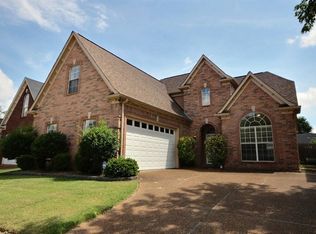 9293 S Fairmont Cir, Collierville, TN 38017
