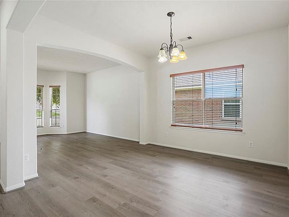4th image of 10402 Chamomile Green Ct