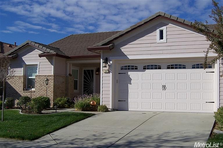 1st image of 134 Mill Valley Cir S