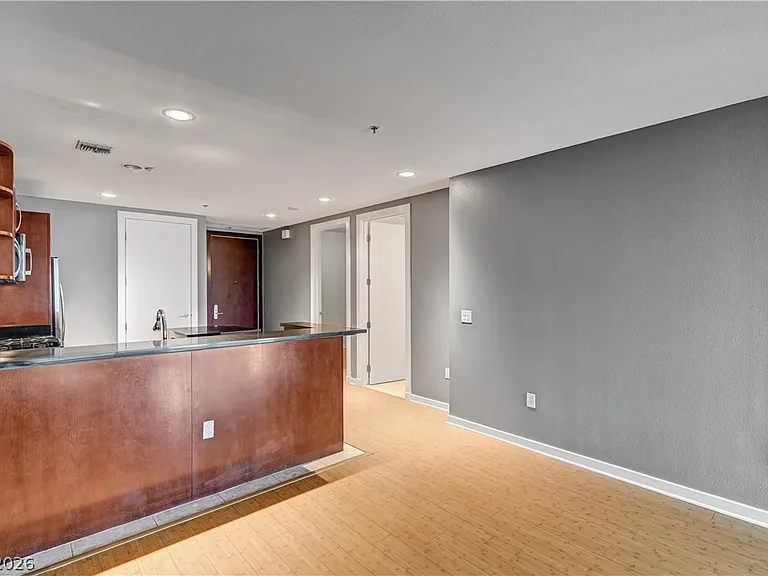 4575 Dean Martin Dr #1811 — Photo 9