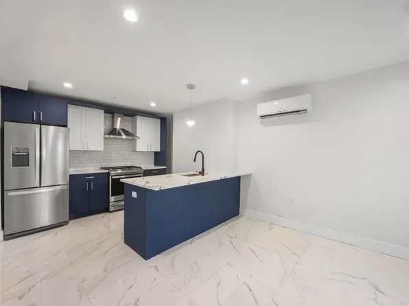 203 3rd Street image 4 of 19