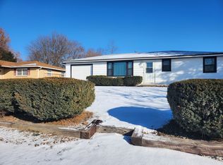 2516 S Airport Rd, Peoria, IL 61607