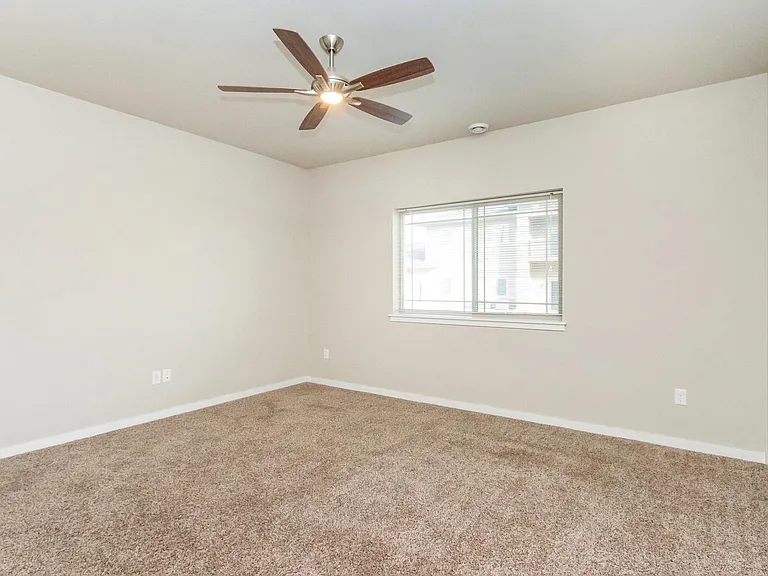 Suncrest — Photo 43