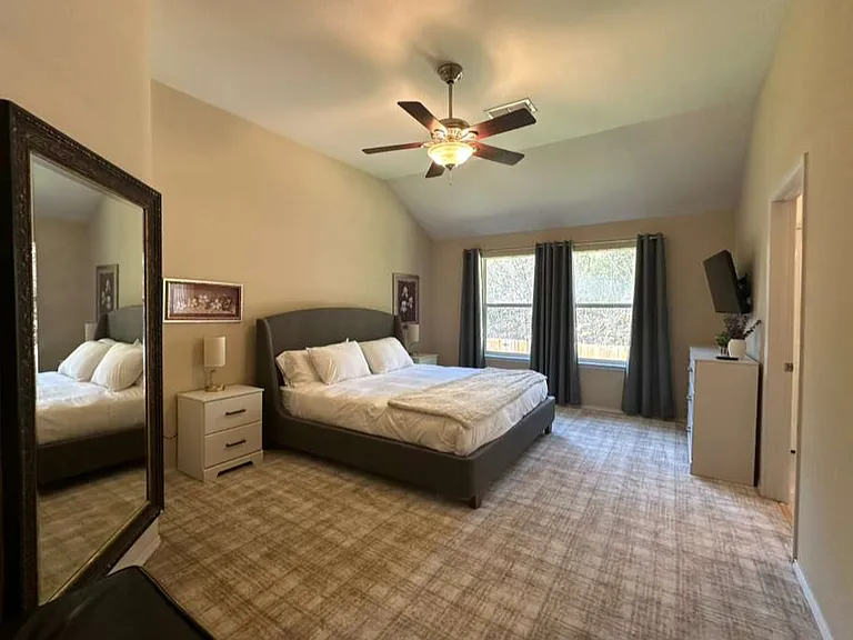 4223 Fall Creek Dr — Photo 1