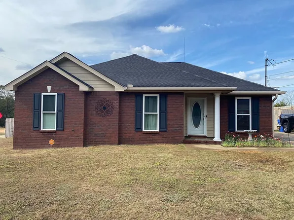 485 Mount Airy Dr, Prattville, AL 36067
