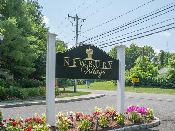 311 Still Water Circle #311, Brookfield, CT 06804