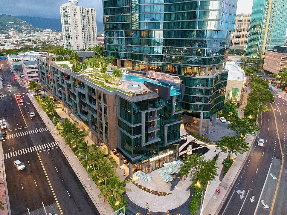 Famous cantilevered pool.